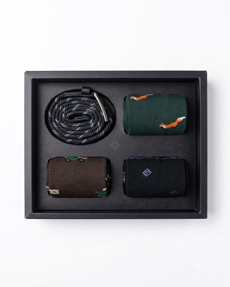 Caja de regalo cinturon y 3 pares de medias para hombre 
