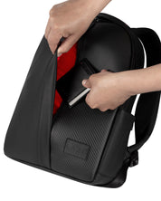 Neceser color carbono con interior rojo para hombre ideal para regalo, viajes o el dia a dia