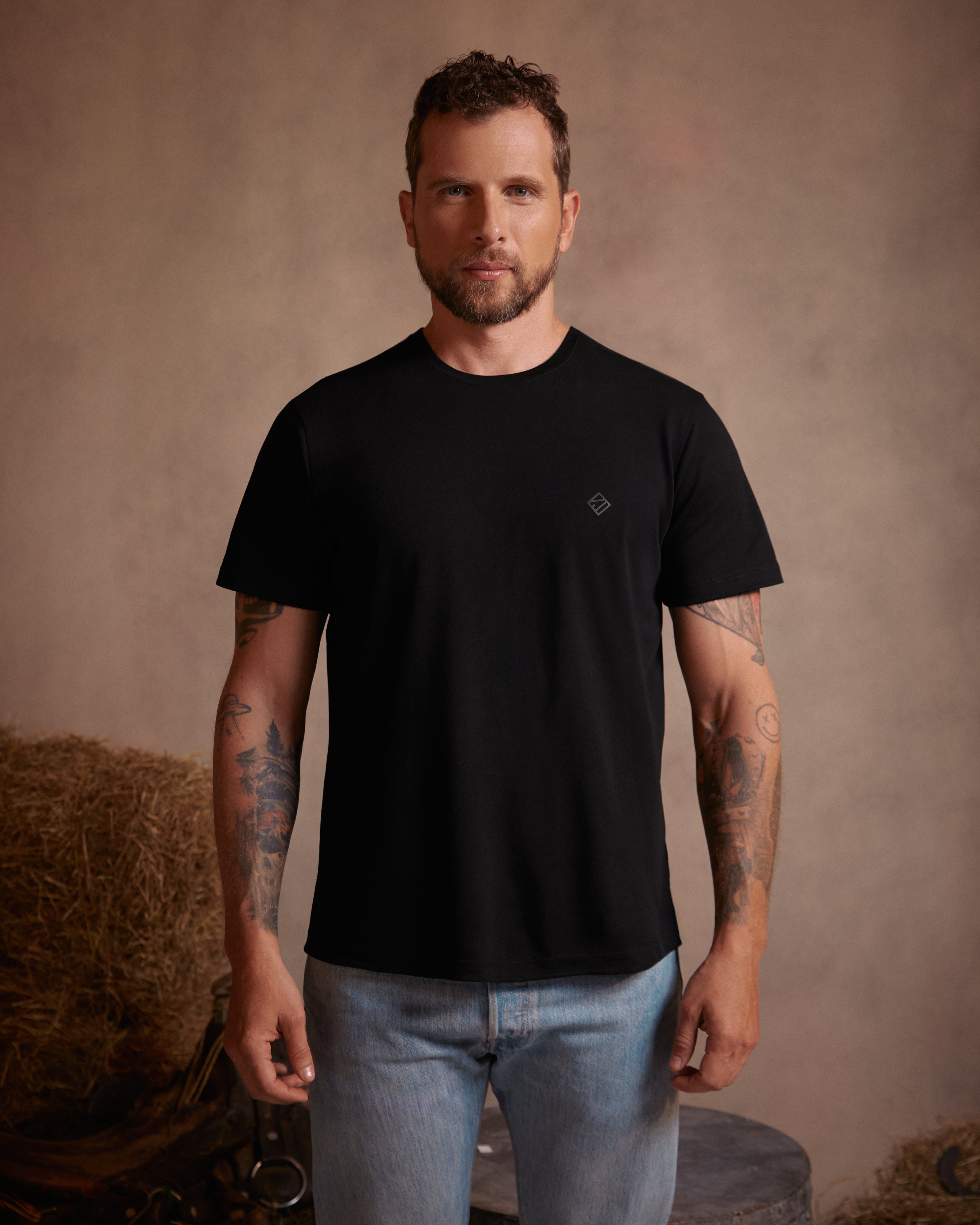 Camiseta negro de algodon para hombre