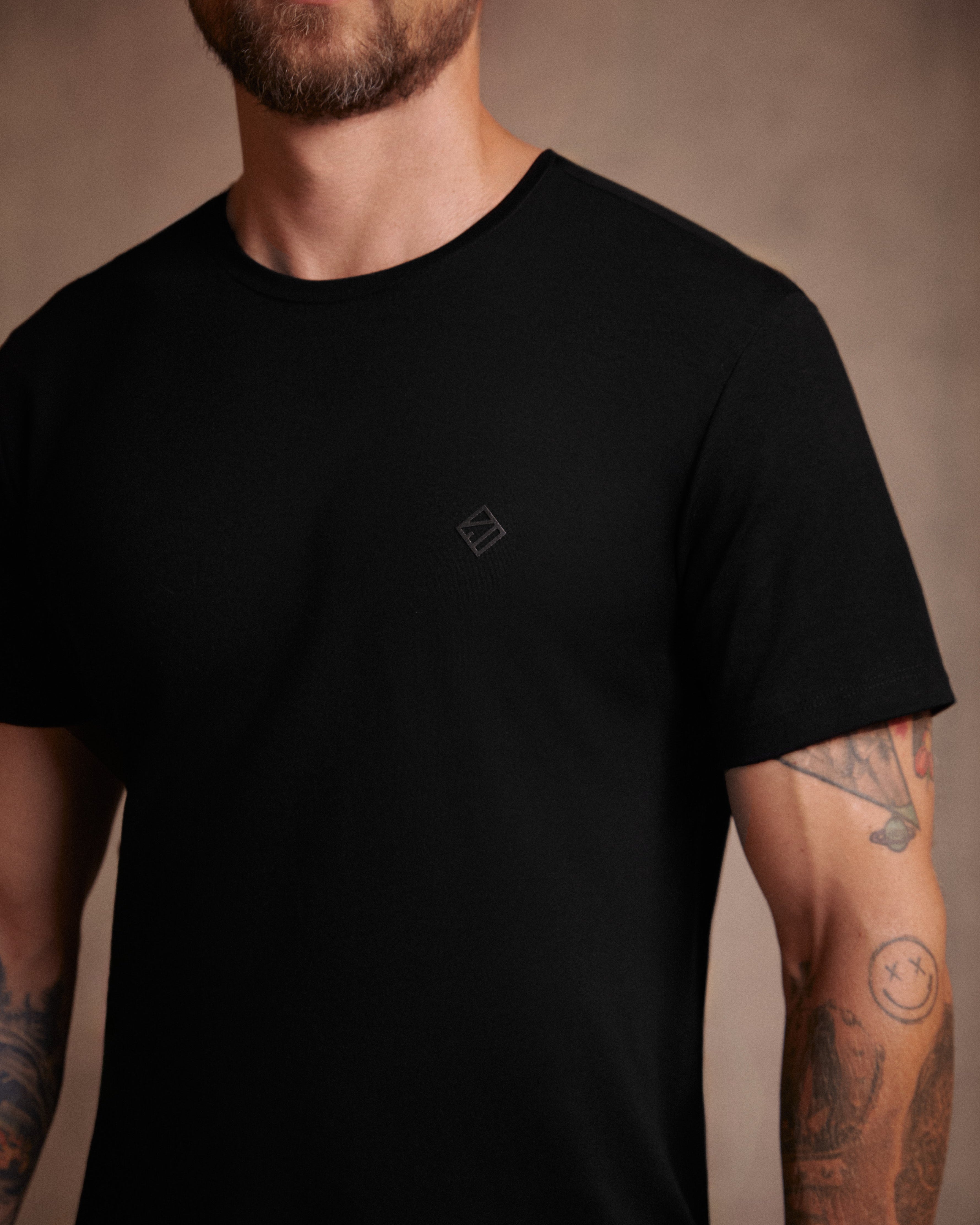 Camiseta negro de algodon para hombre