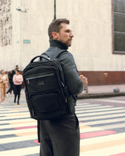 Morral negro en lona paara hombre ideal para ir al trabajo o de viaje