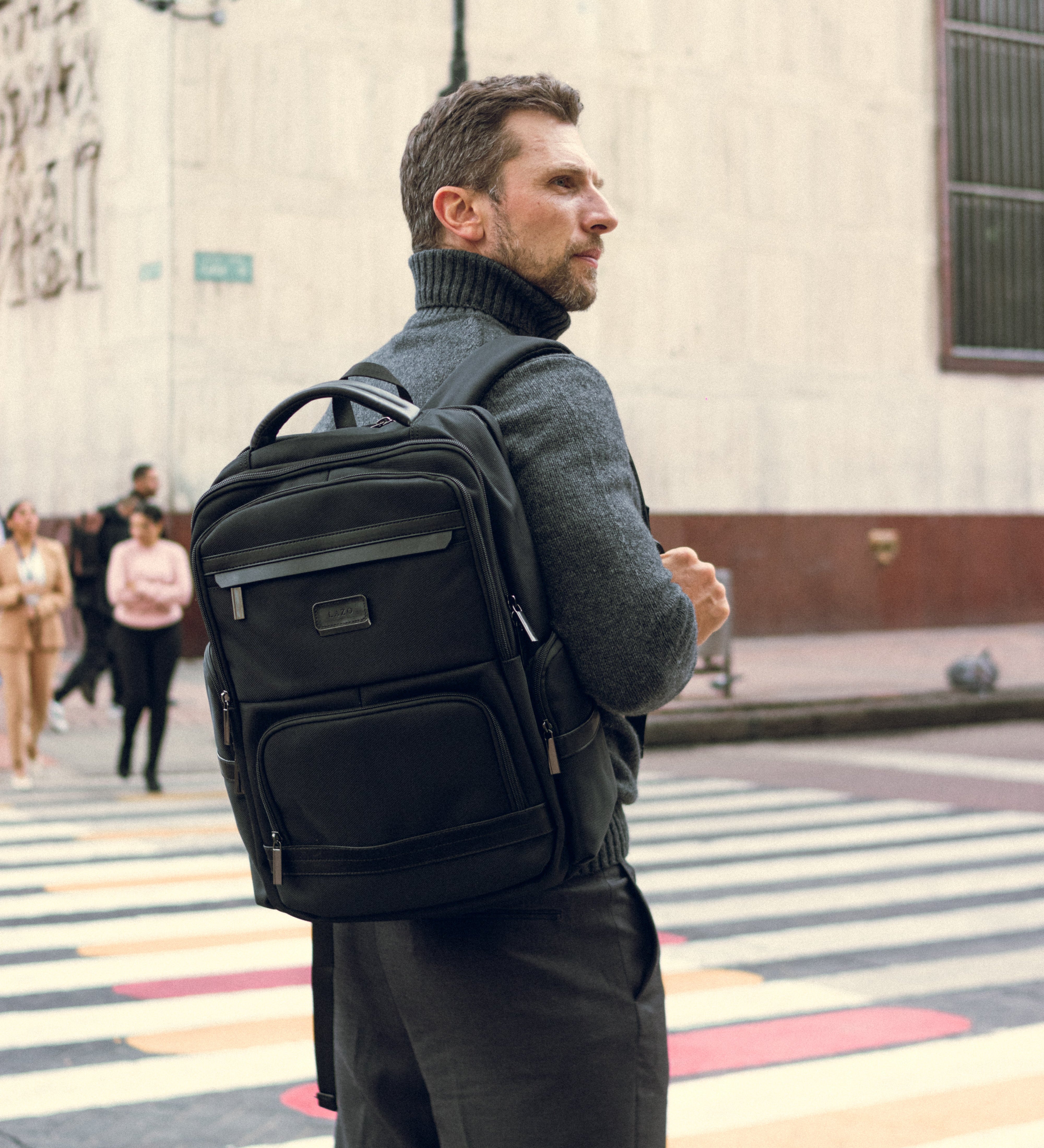 Morral negro en lona paara hombre ideal para ir al trabajo o de viaje