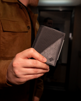 Billetera Compact con Clip (Carbono-Negra) — Con Grabado de Iniciales